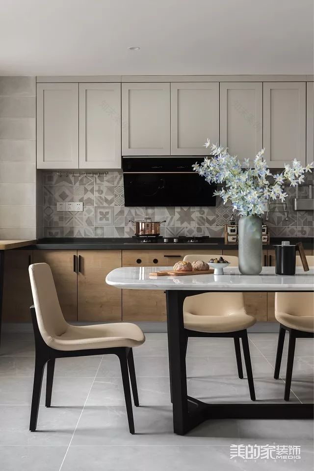 金科天辰八街区现代轻奢设计,精英男的精致生活-64