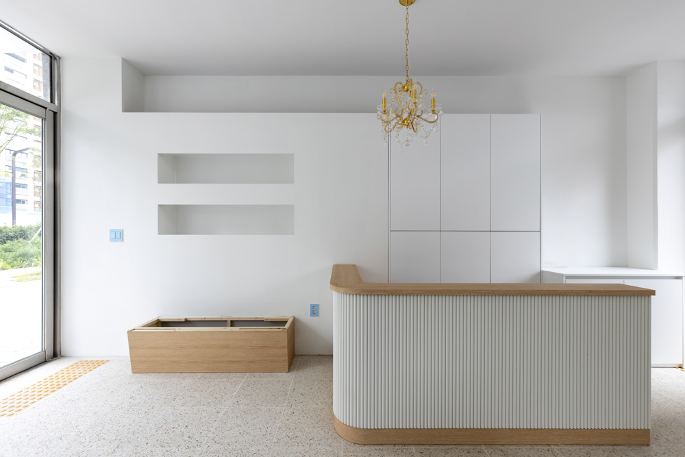 简约白色美发沙龙设计，打造时尚空间-4