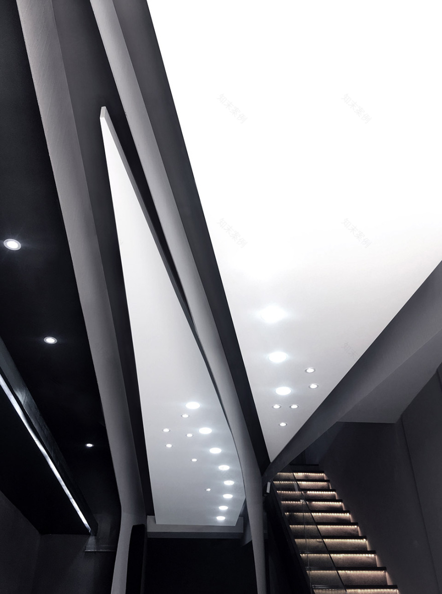 空间的立体裁剪 & 北京建外SOHO设计师女装店,北京 / 元道同和-19