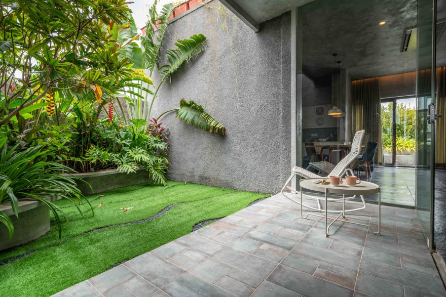 印度演员 Tollywood 的景观阳台住宅丨The Pinewood Studio-0