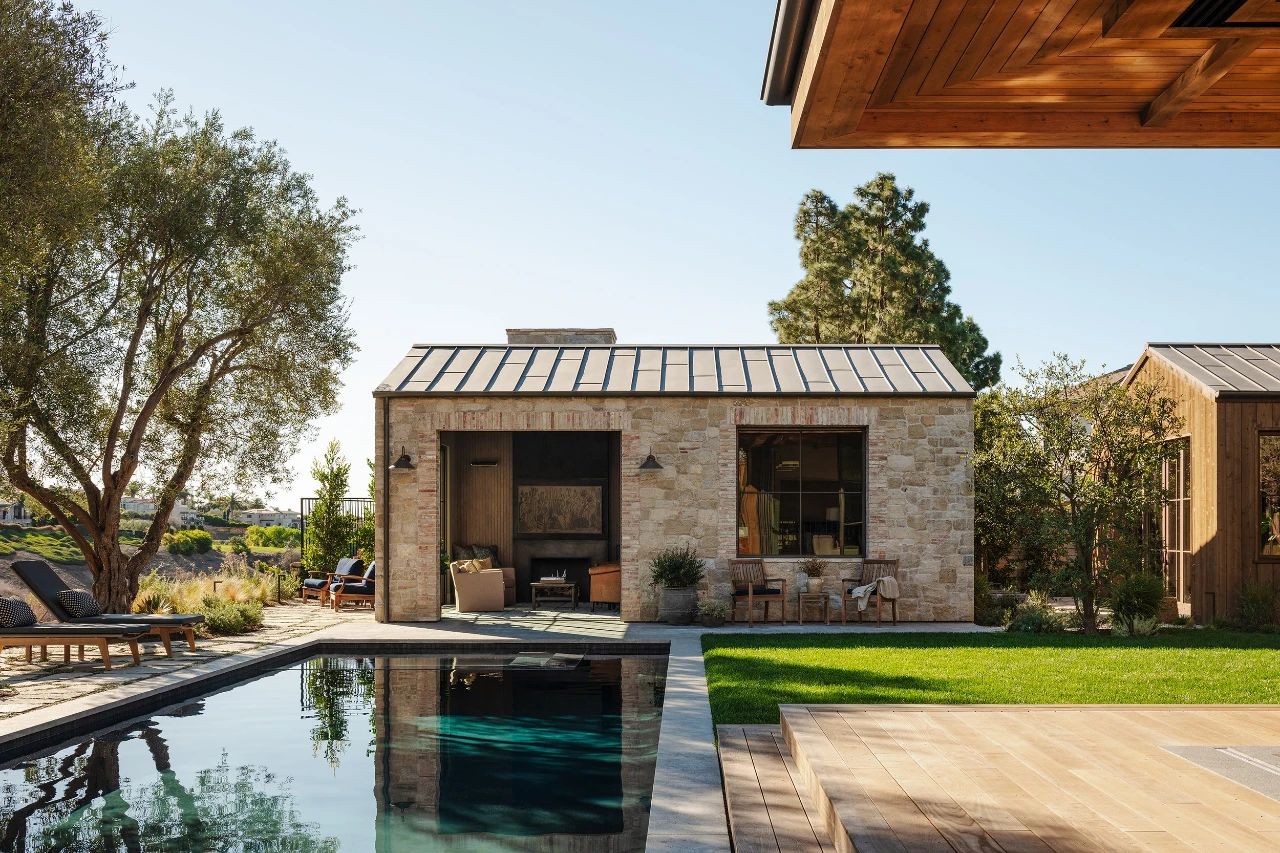 “Stranded in Paradise”（滞留天堂）-70