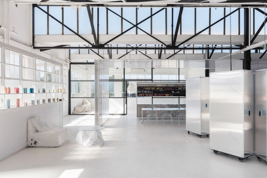 Usfin Atelier: George Livissianis在圣彼得斯的无性别发廊-0