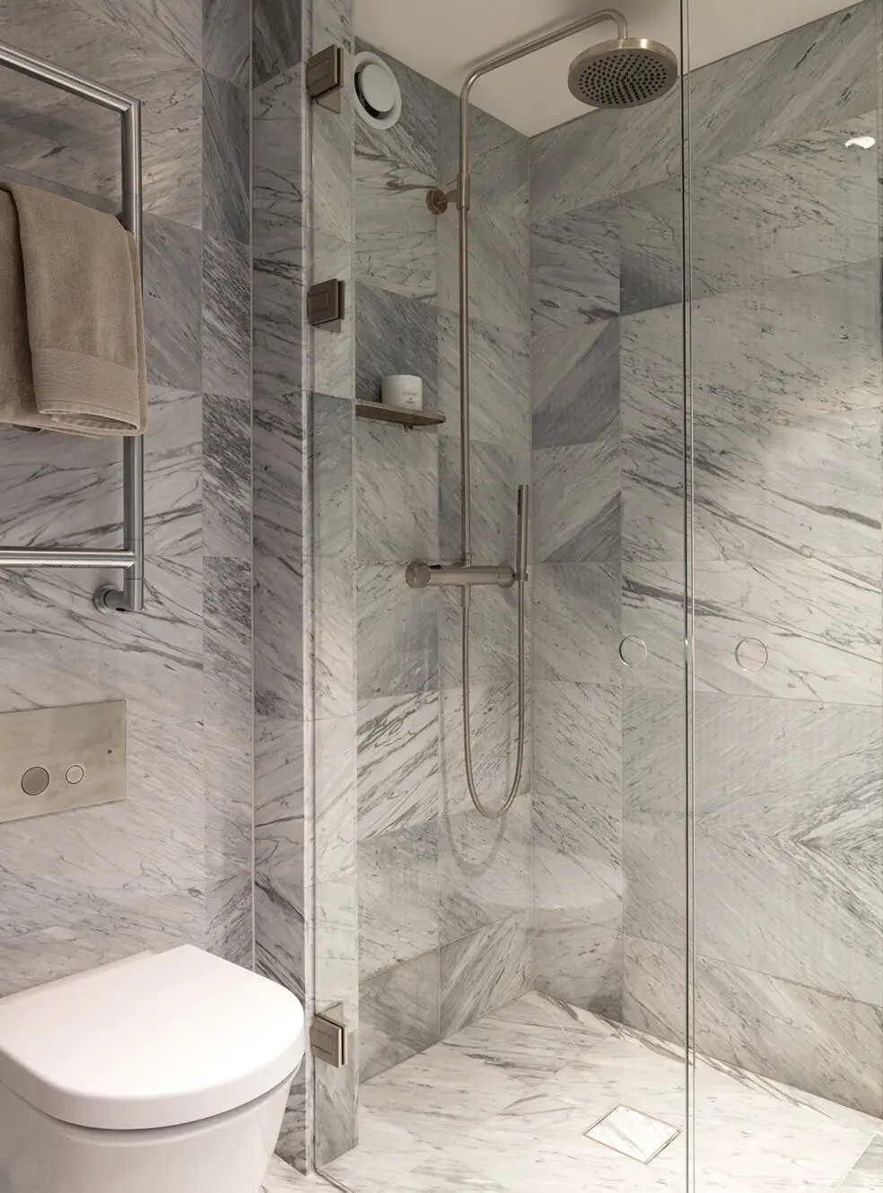 瑞典 35m2 一室公寓,极致设计展现空间魅力-13