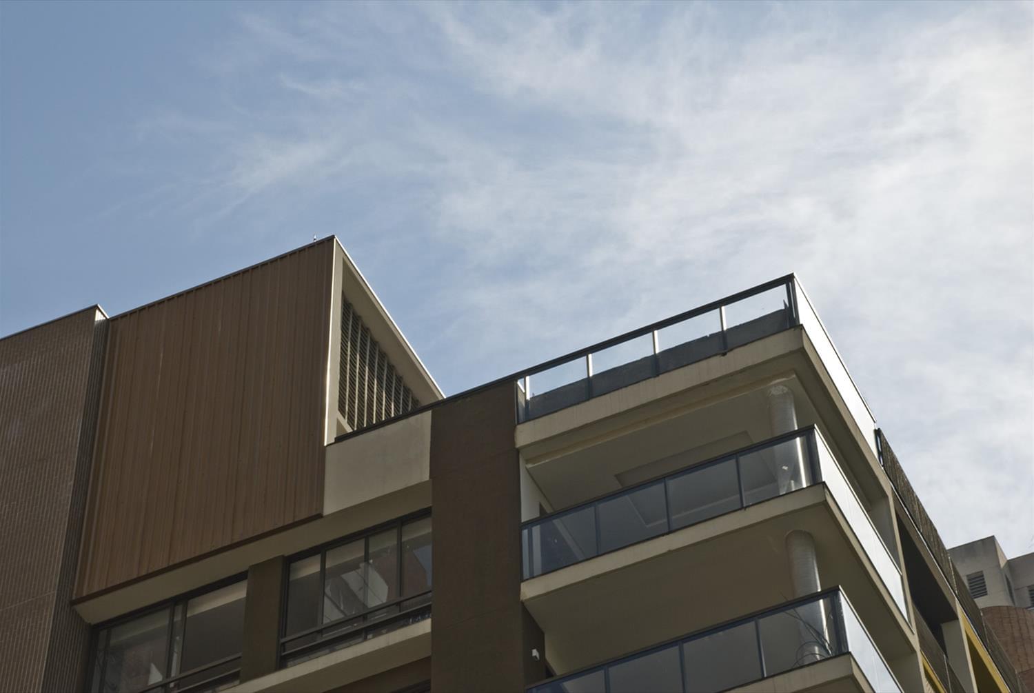 巴西圣保罗 Pascoal Vital 住宅楼 | 现代设计与自然景观的完美融合-5