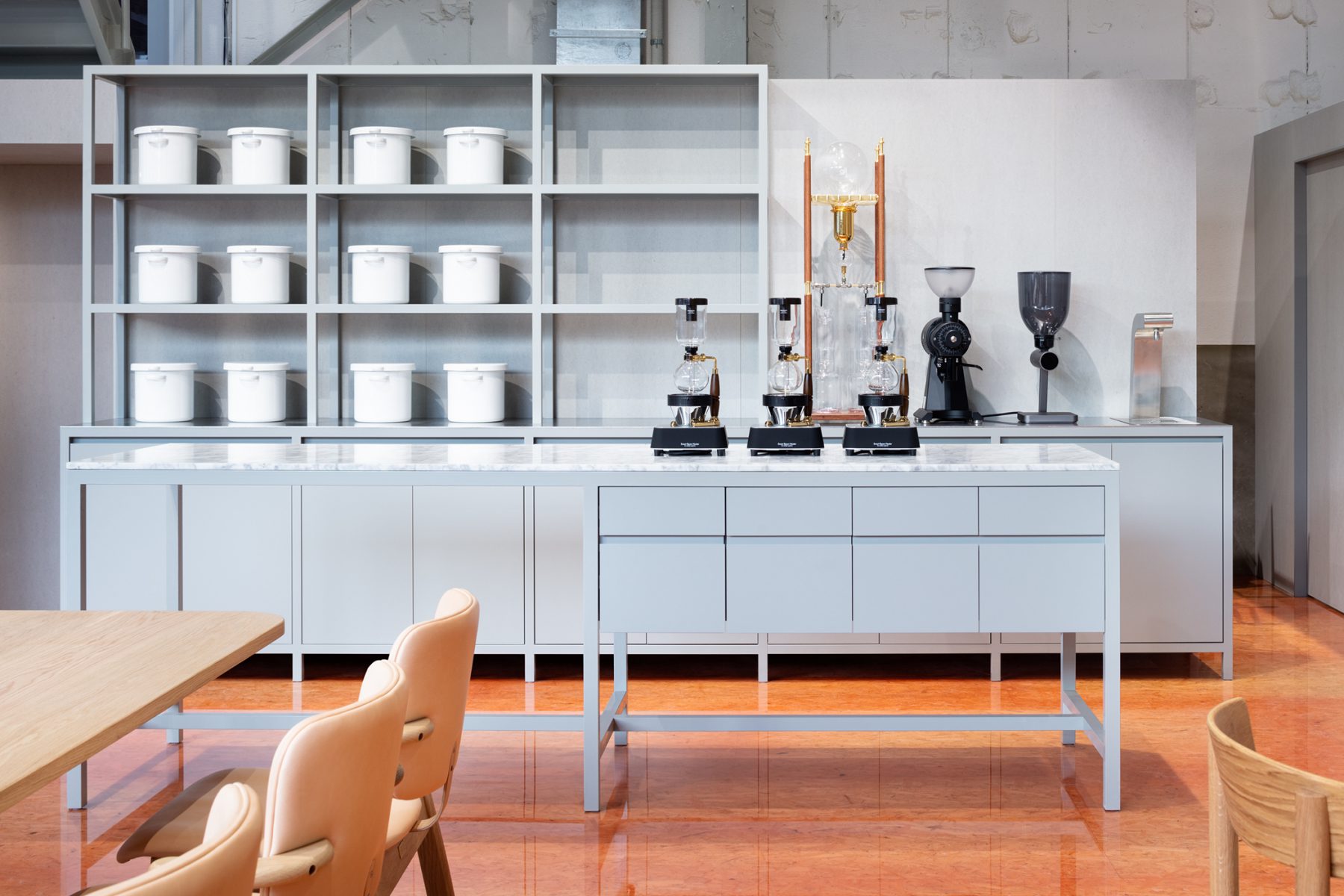 Blue Bottle Coffee Kiyosumishirakawa Flagship Cafe | Schemata Architects / Jo Nagasaka-3