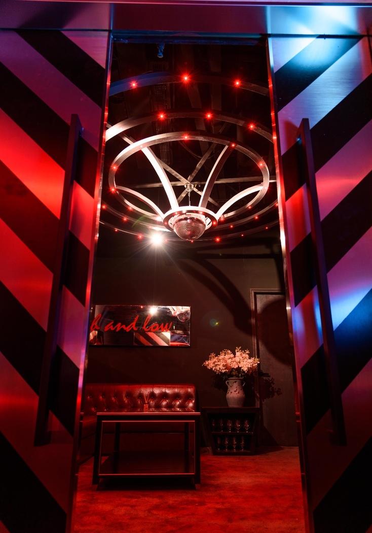 酒吧“CLUB”设计 | 音乐之翅,酒精之幻-30
