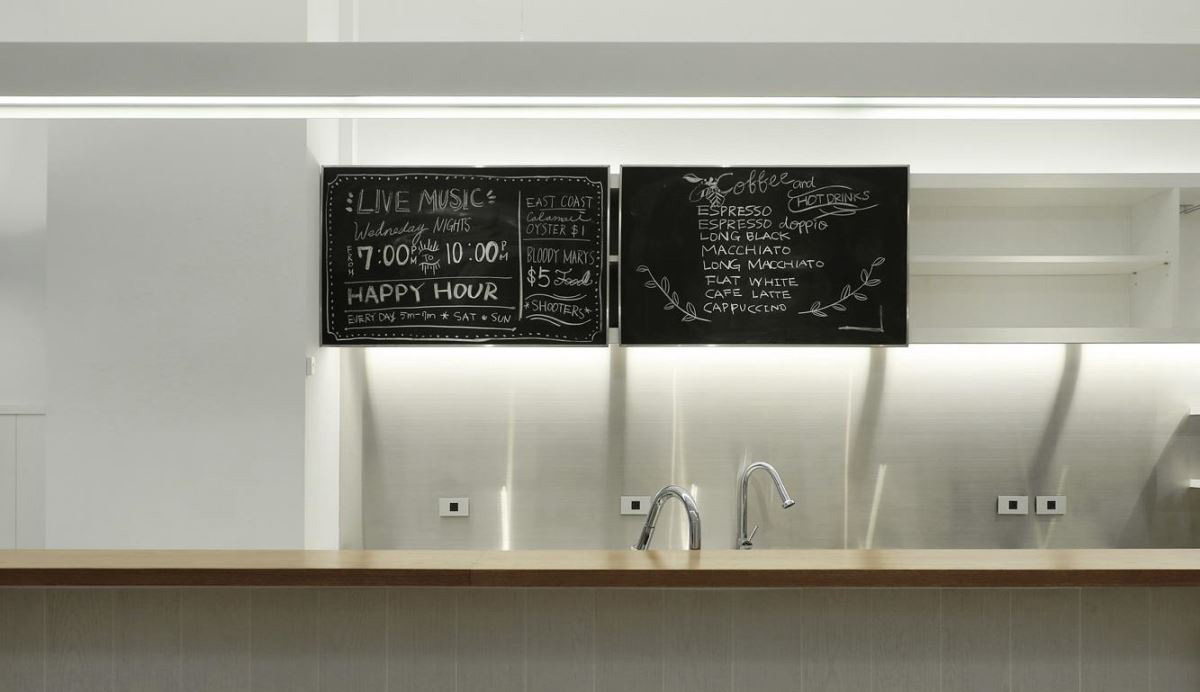 现代北欧风咖啡店,实木元素与绿植的生机融合-12