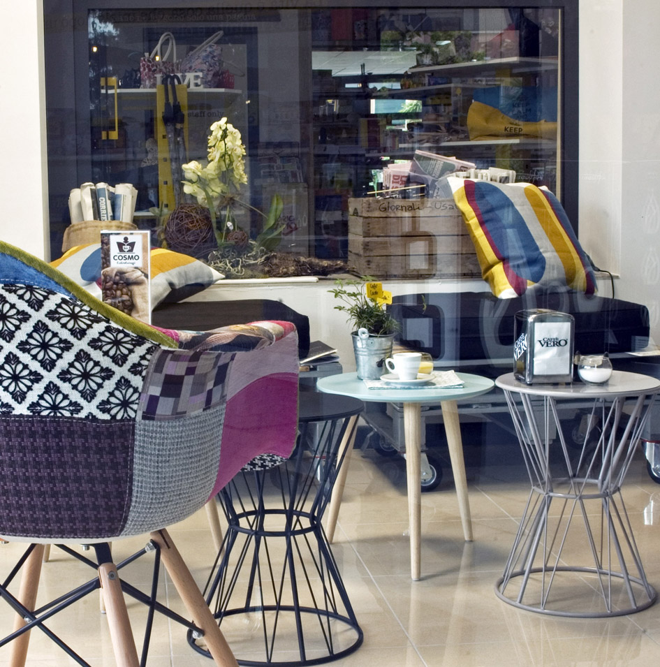 Cosmo L'edicolacaffè 现代商业空间设计-2