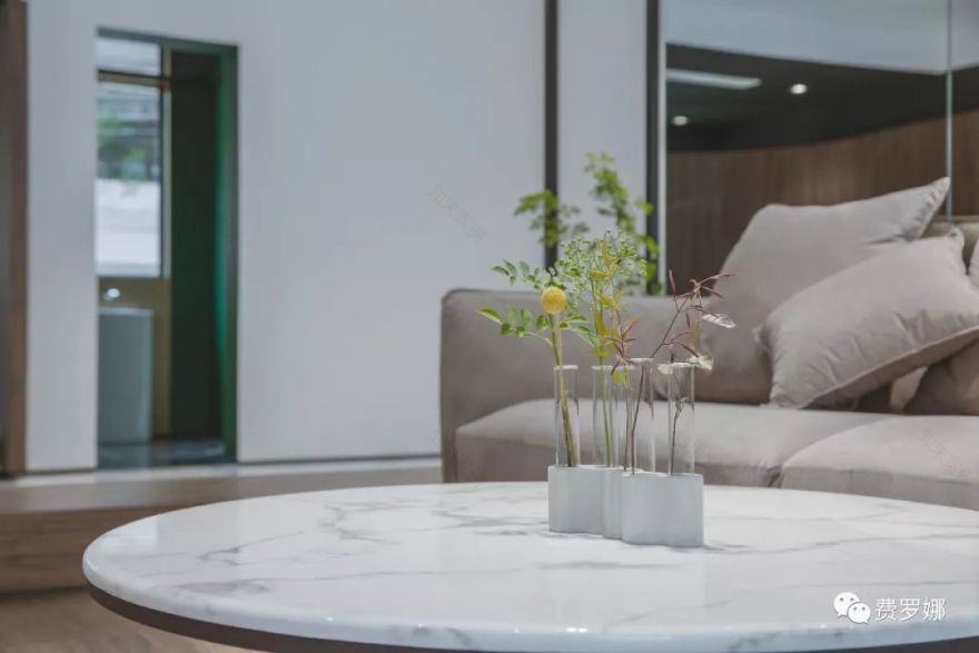 【周六案例放送】在居住楼里,他们只想设计一花一草 | 水泥瓷砖应用-30