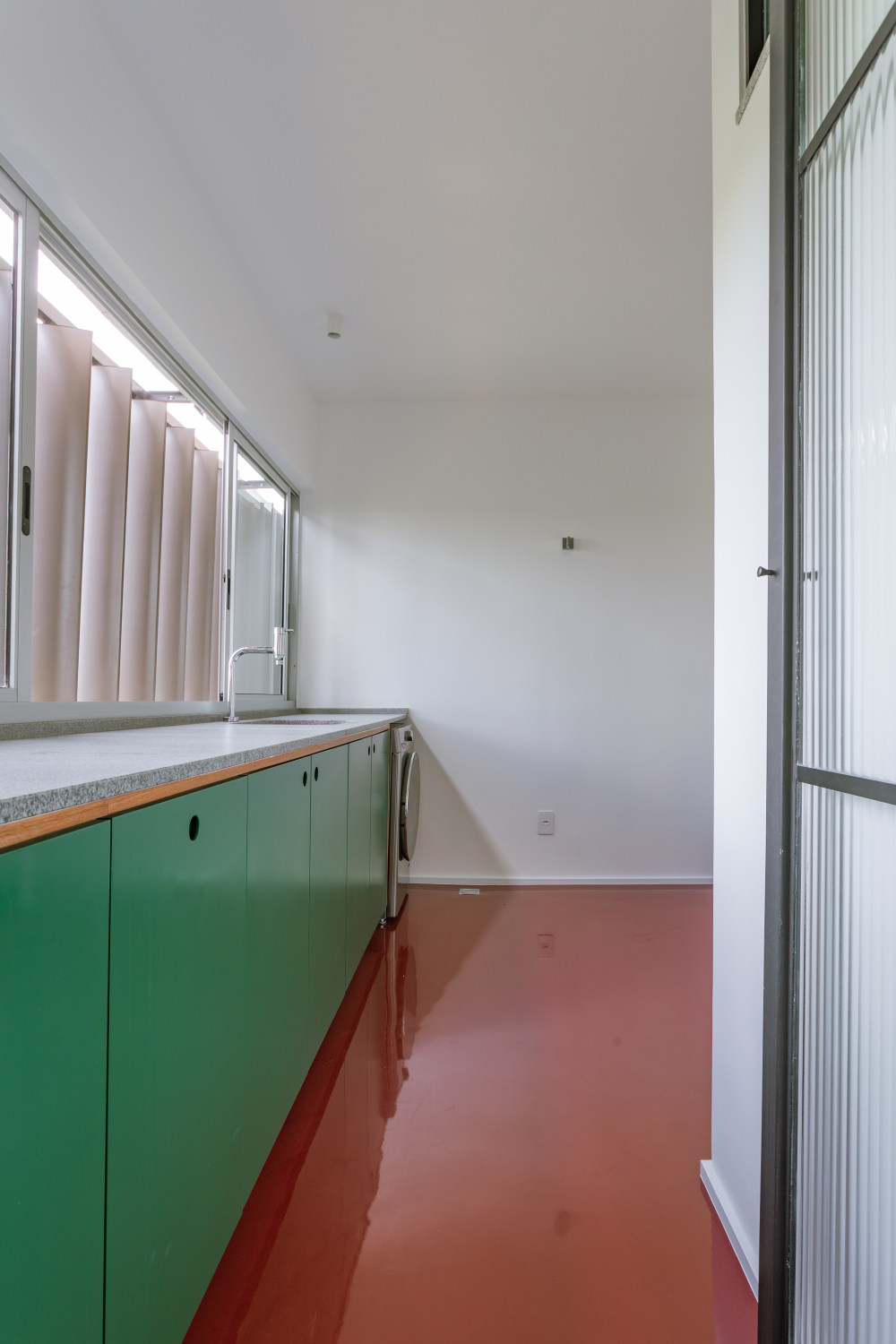 巴西维拉公寓设计 | 拆除墙壁打造开阔视野-26