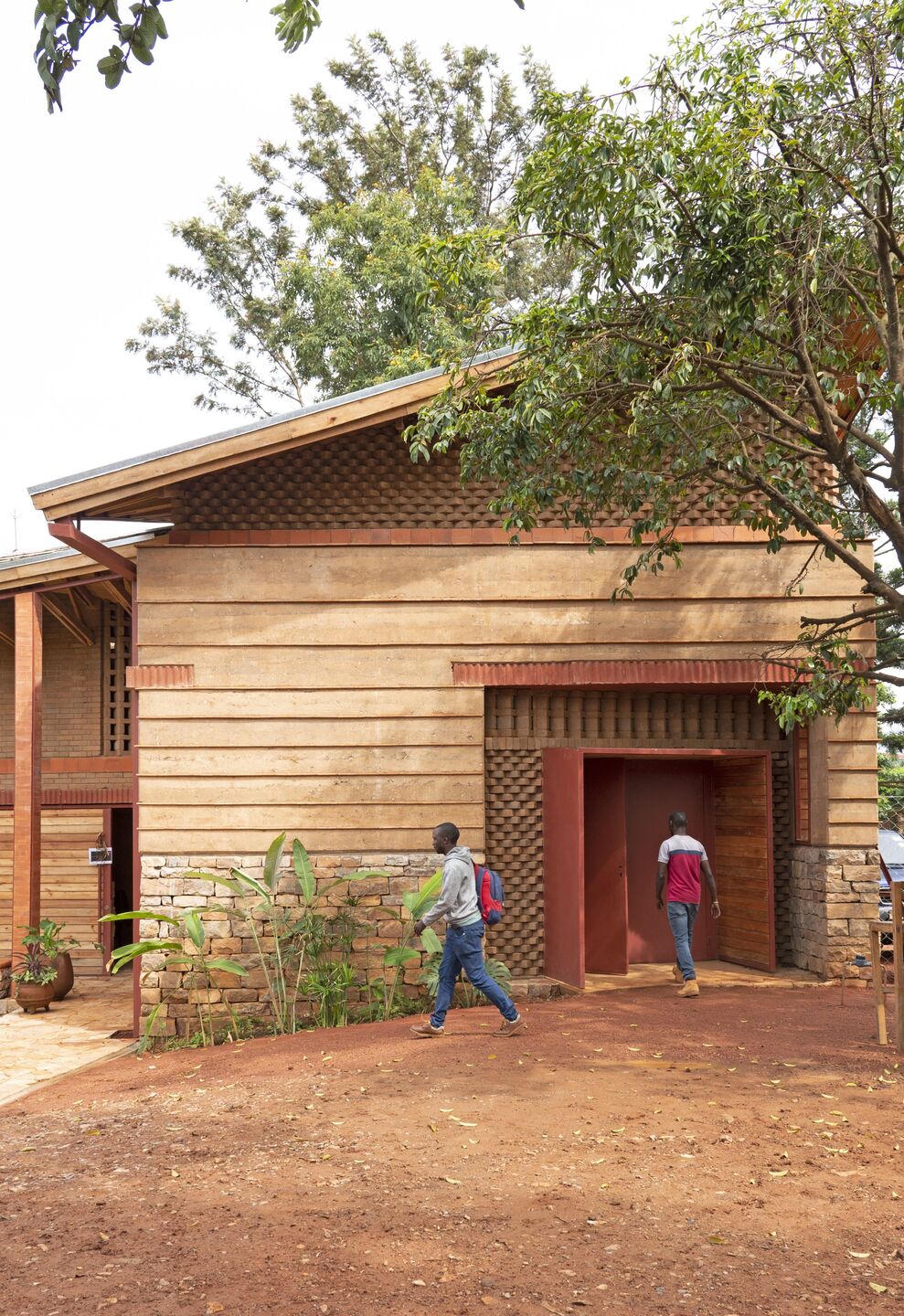 32° East Sanat Merkezi（32°东艺术中心）丨乌干达丨New Makers Bureau,Localworks-34