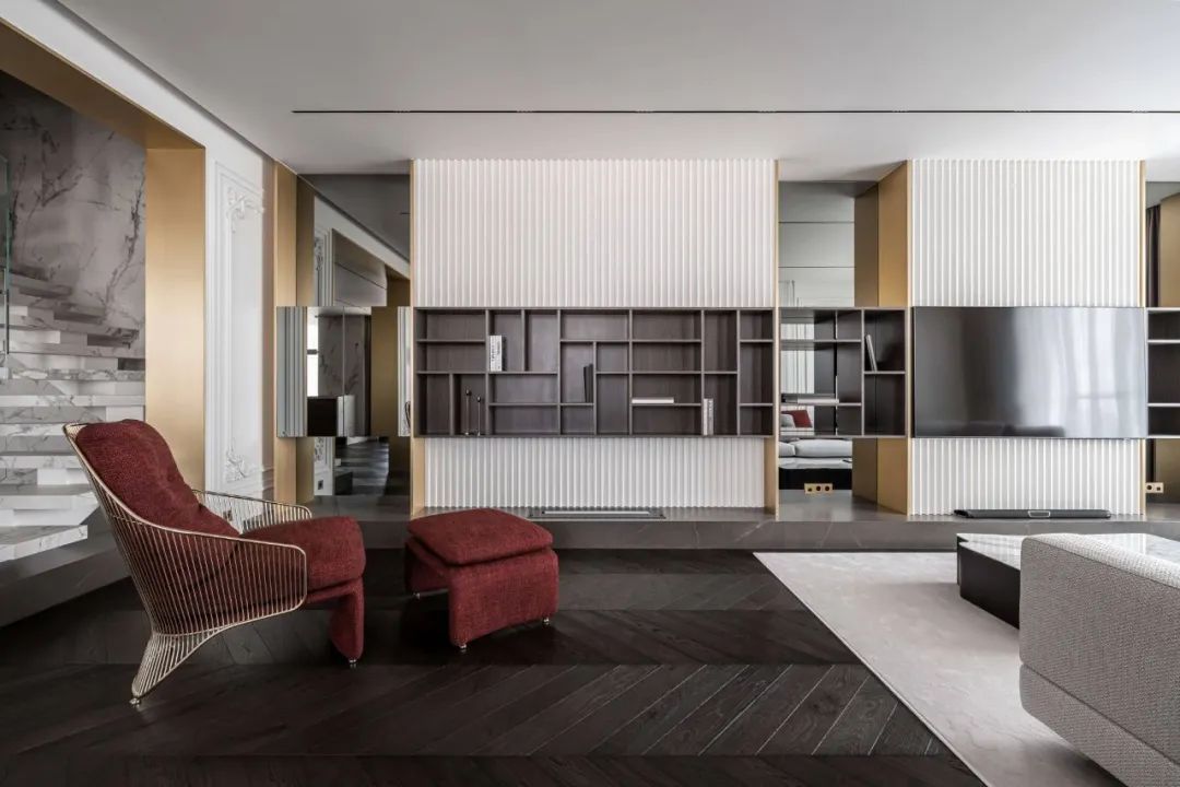 302㎡顶层复式住宅设计丨IQOSA Architect-0