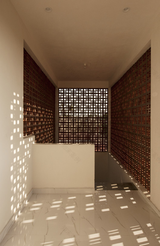 印度 Minambur 村庄传统住宅升级设计-19