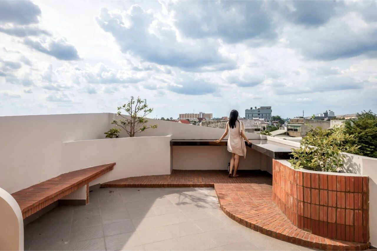 把房子扭成“Z”字,在闹市中心安了个会呼吸的家-28