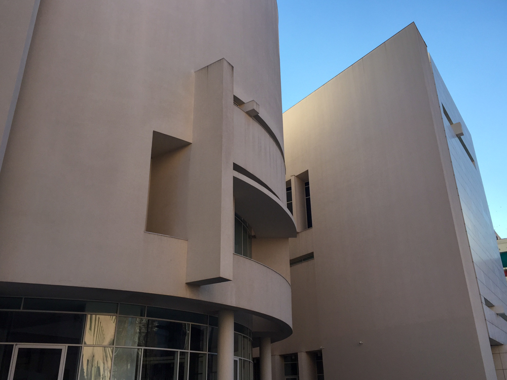 巴塞罗那现代美术馆丨理查德·迈耶-40