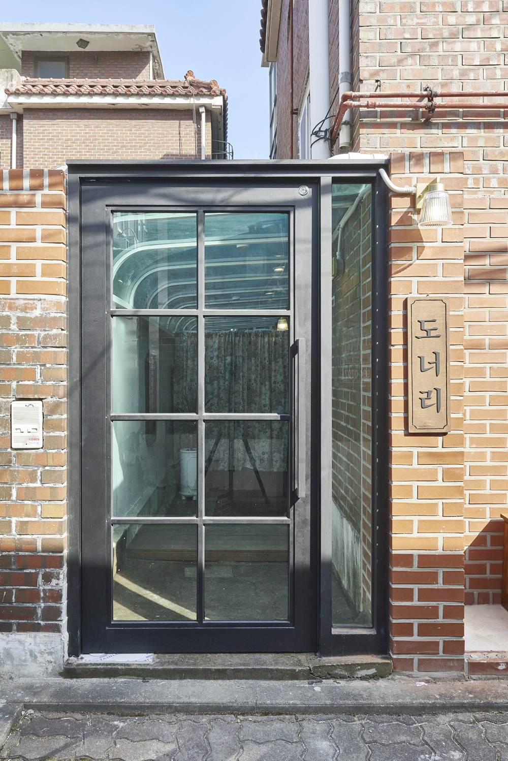 十平米打造温馨原木风咖啡馆，设计亮点一语道破-19