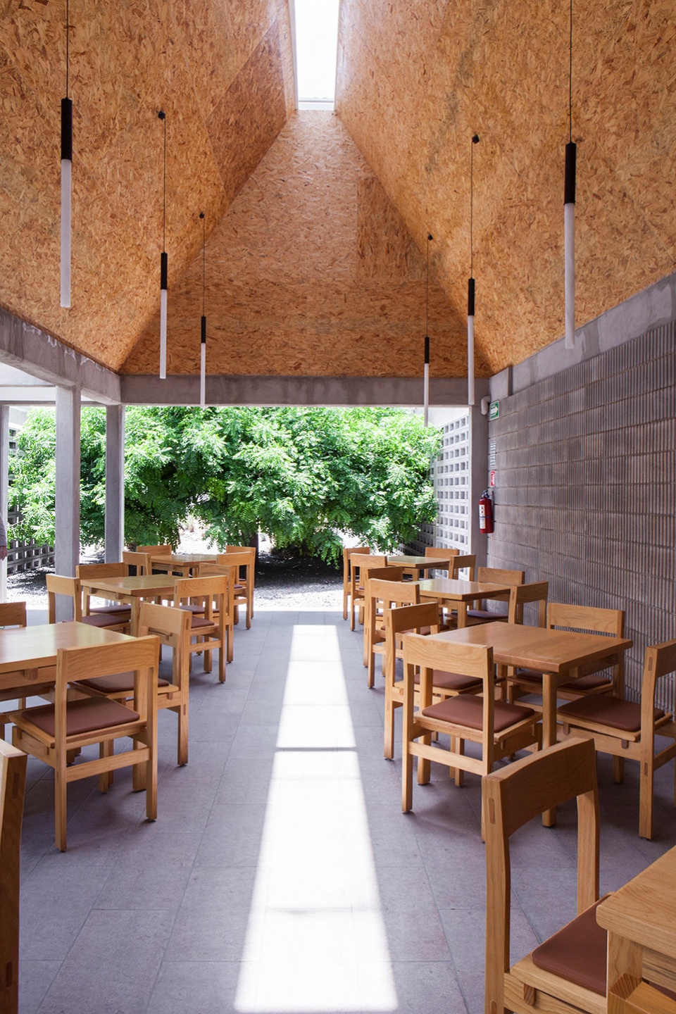 短暂生命的隐喻 · Kerena 殡仪馆的深刻感知设计丨墨西哥丨MYT+GLVDK 事务所-24