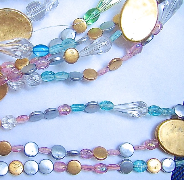 伦敦住宅银金椭圆淡彩水晶玻璃珠帘丨英国伦敦丨Memories of a Butterfly Shop-17