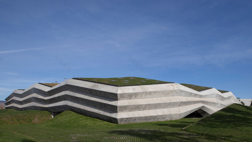 折纸混凝土打造的格鲁吉亚咖啡工厂-0