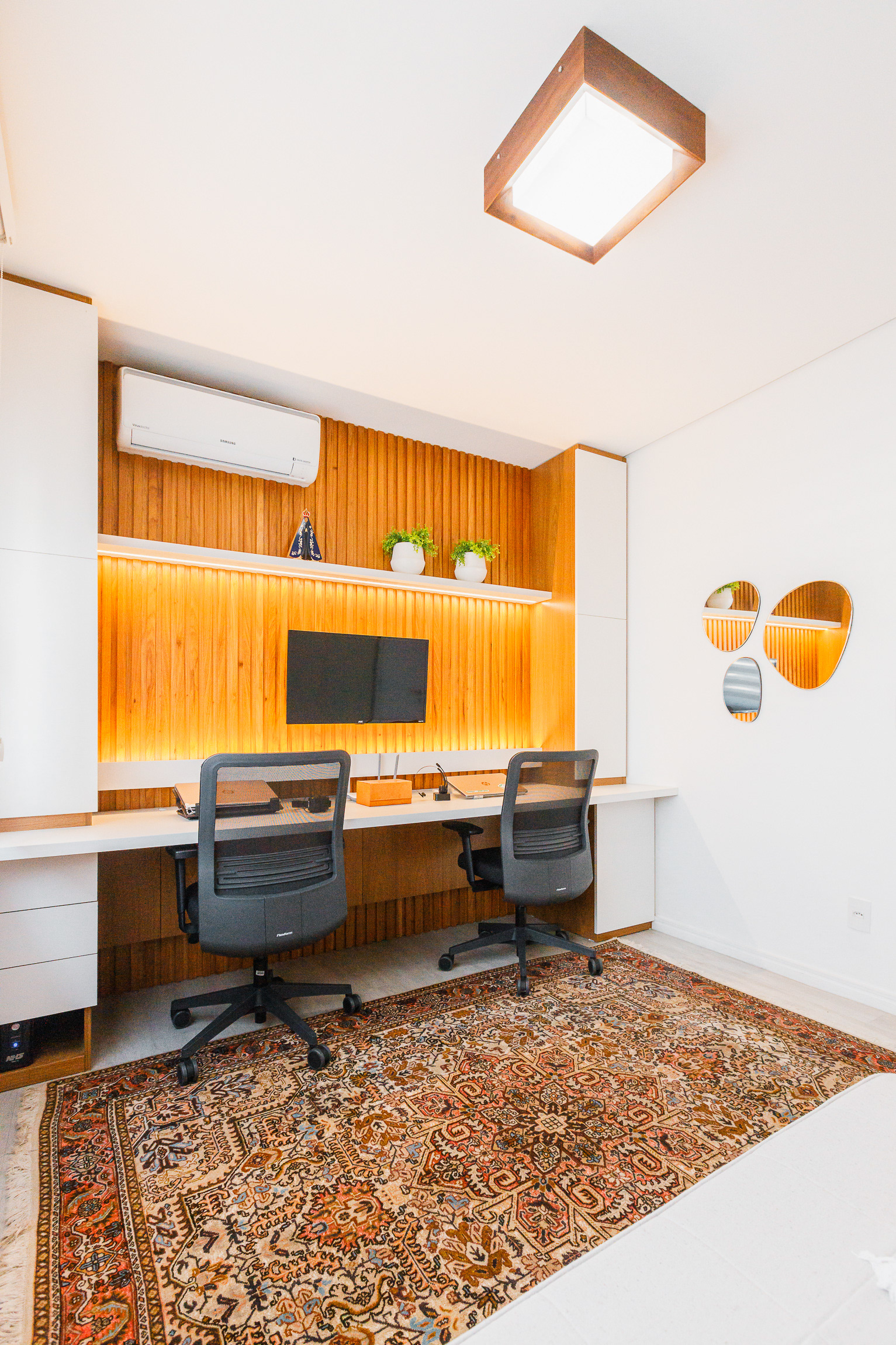 Home Office for Two by Architect Carol Ferrão-1