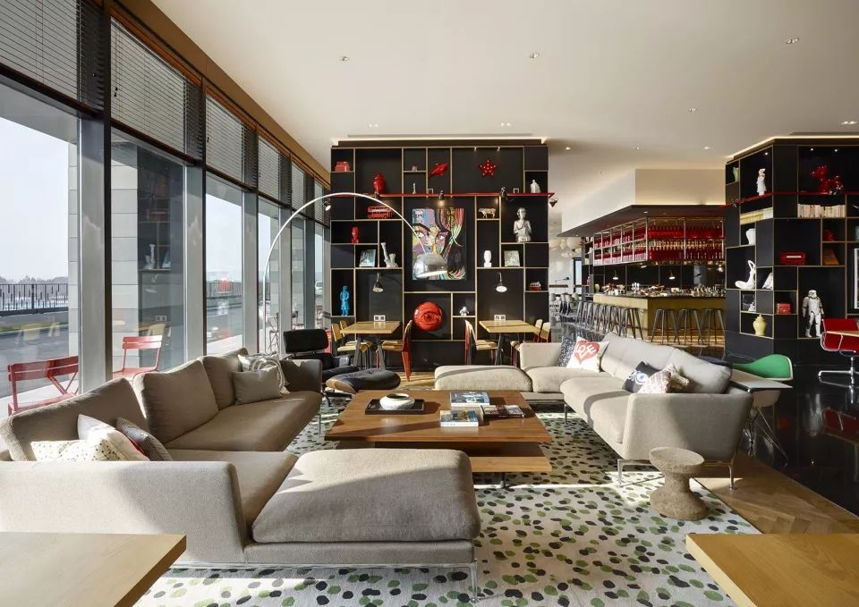 citizenM 上海虹桥店，活力四溢的现代公共空间-27