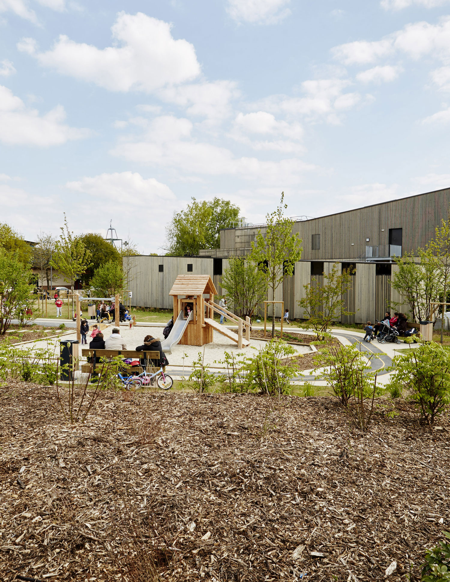 法国 Courdimanche 公园游乐场 | 绿意盎然的城市空间-17