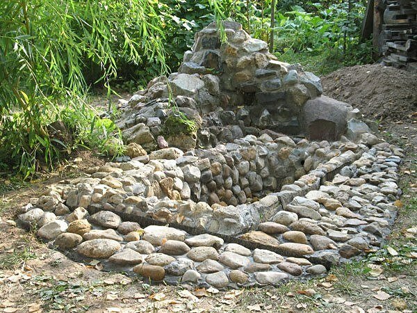 自建私家花园池塘瀑布景观-37