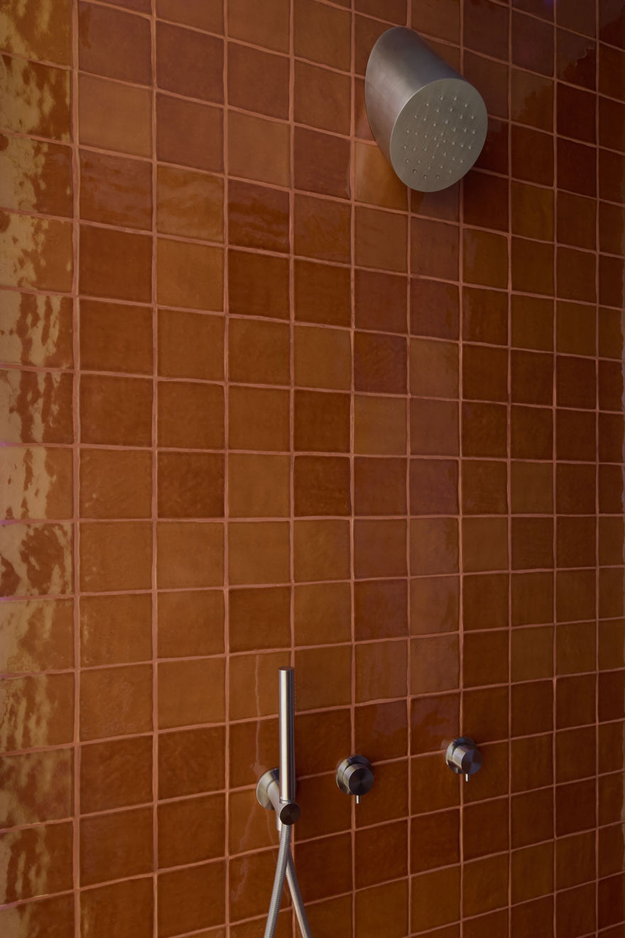 Mid-Century Vibes in Modern Dubai: Al Barari Apartment by Bone Studio.-14