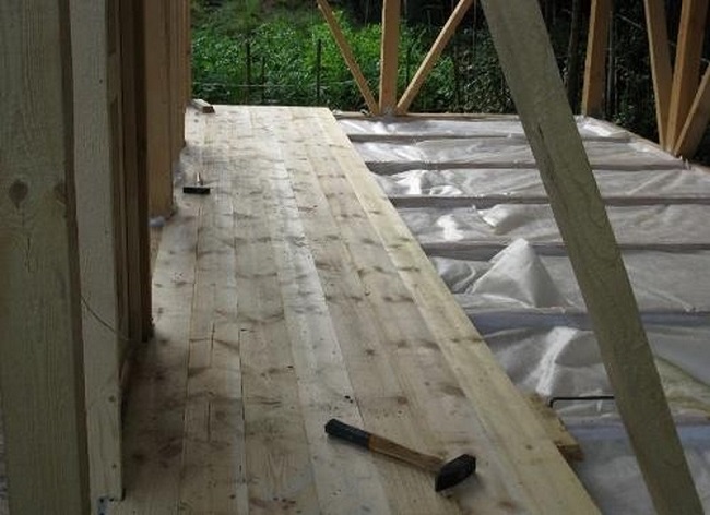 自建金属和木质的乡村储物棚-107