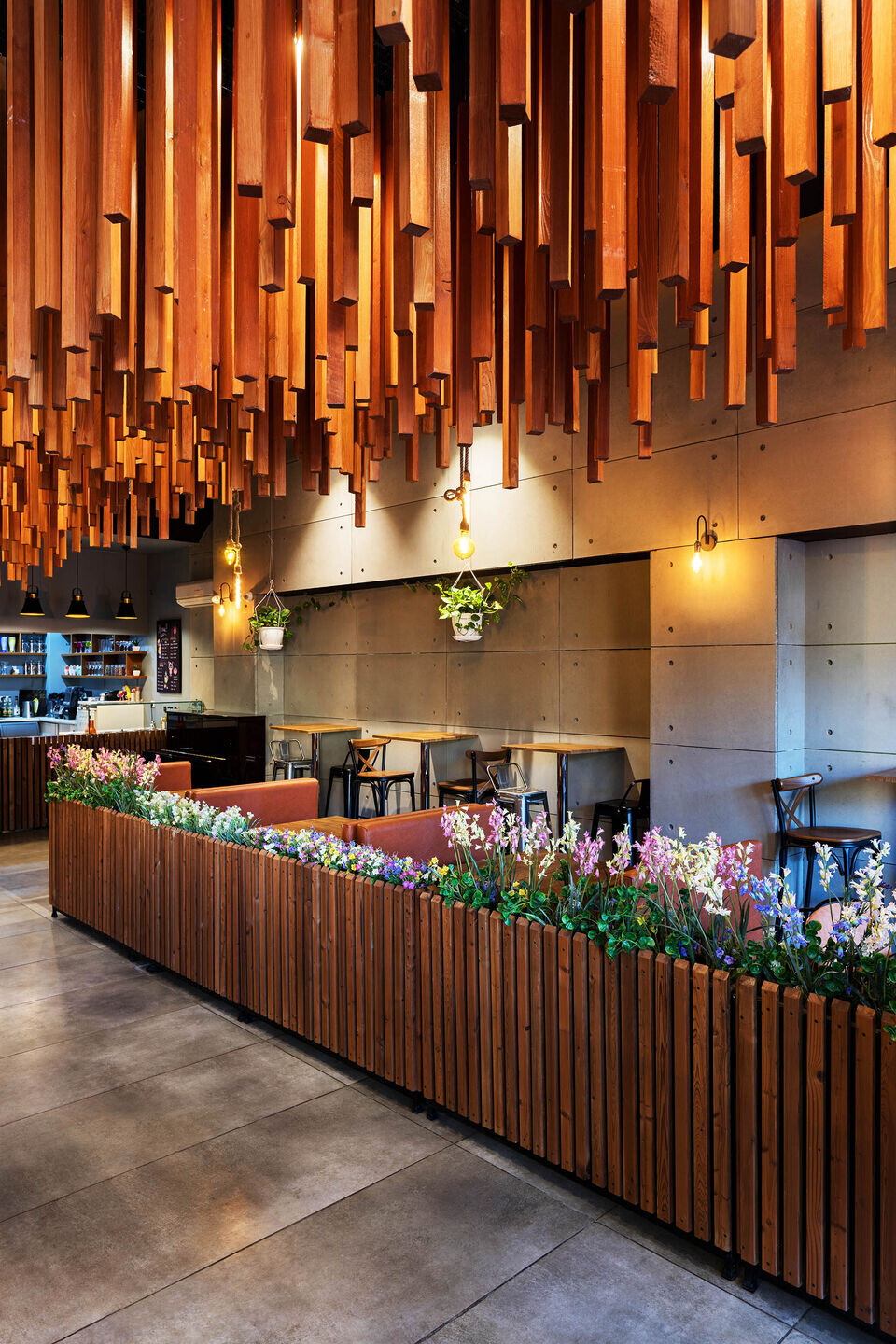 伊朗德黑兰 Viana 快餐店——温暖休闲的用餐空间-21