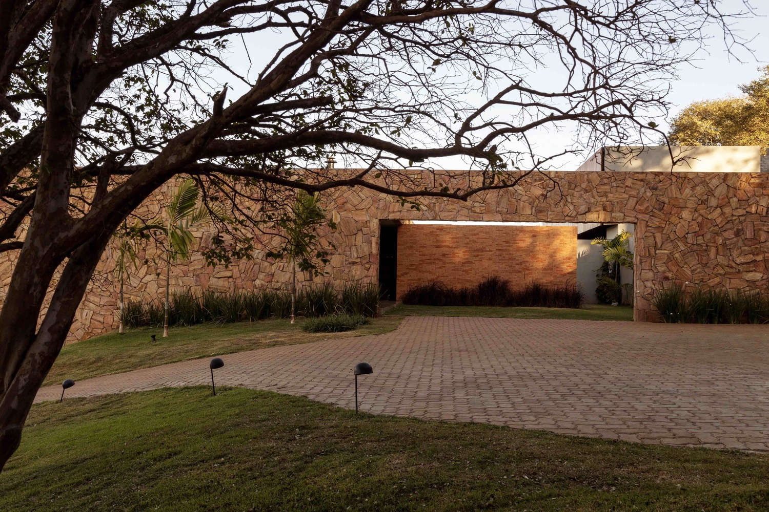 巴西米纳斯吉拉斯山脉中的“石之家”-79