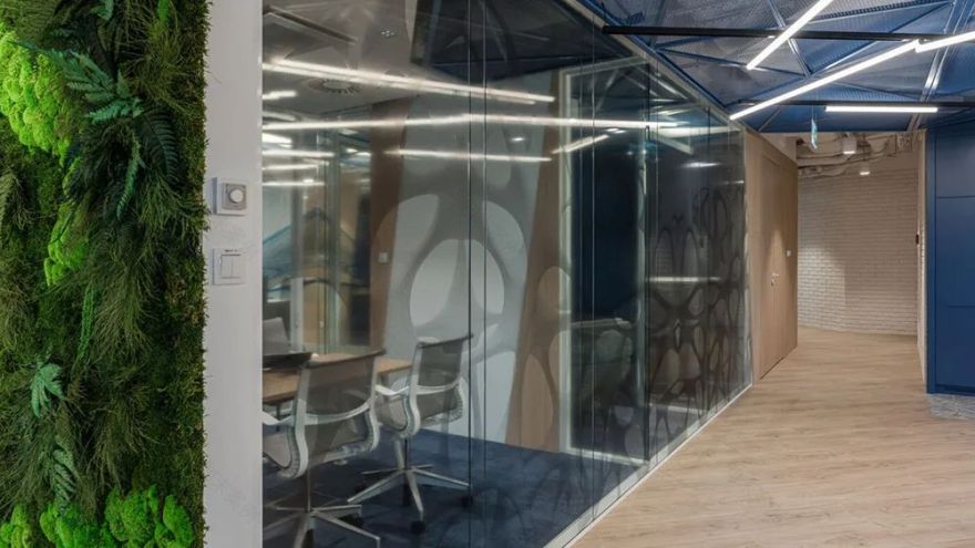 波兰 Autodesk 办公室 | 活力动感金属网演绎现代工业风-31