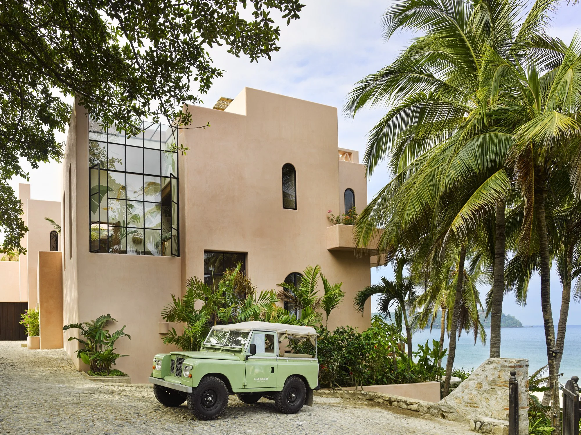 玫瑰宫

注：Casa Rosada 通常指位于阿根廷布宜诺斯艾利斯的总统府，因其建筑外观多为粉色（玫瑰色）而被称为玫瑰宫  丨墨西哥-43