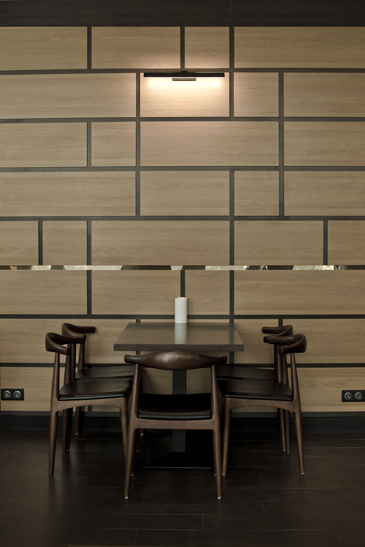 Gustovita 城市咖啡厅-11