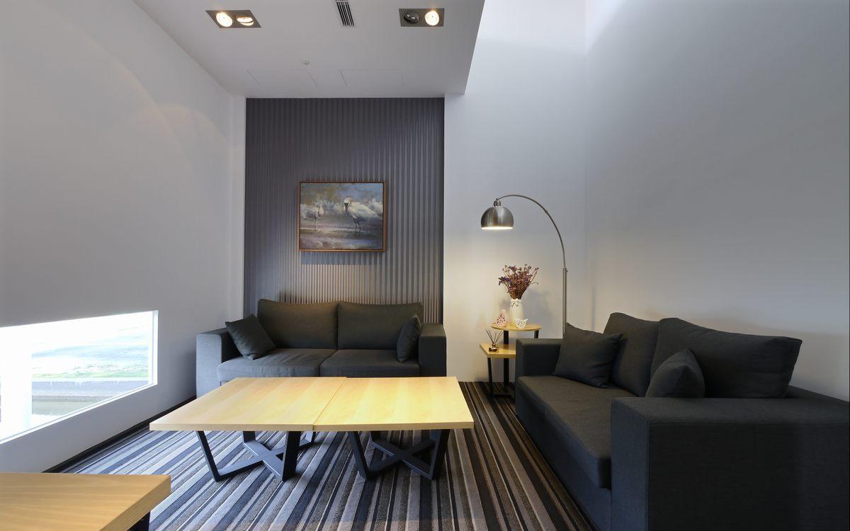 绿意环绕的纸飞机建筑-22