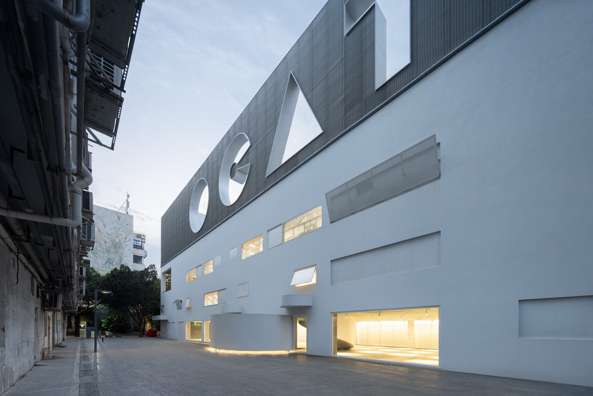 The Opened “White Box” Art Museum, OCAT-B10丨中国深圳丨MENG YAN | URBANUS-50