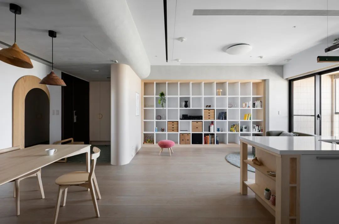 现代简约风的四口之家-7