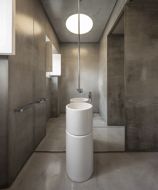 葡萄牙 Setúbal House 的现代改造丨João Tiago Aguiar Arquitectos-21