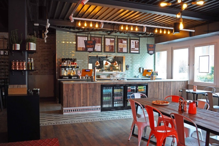 橙色章鱼 · 德国公平价格食材的室内设计展示-1