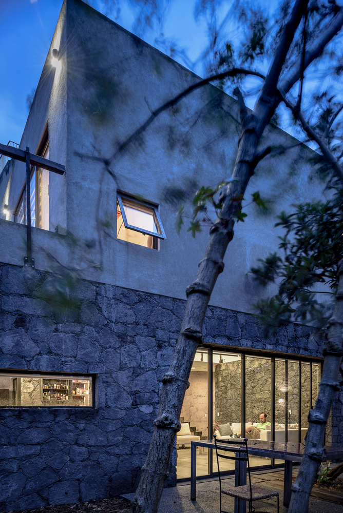 墨西哥百年家族土地上的创意住宅-31