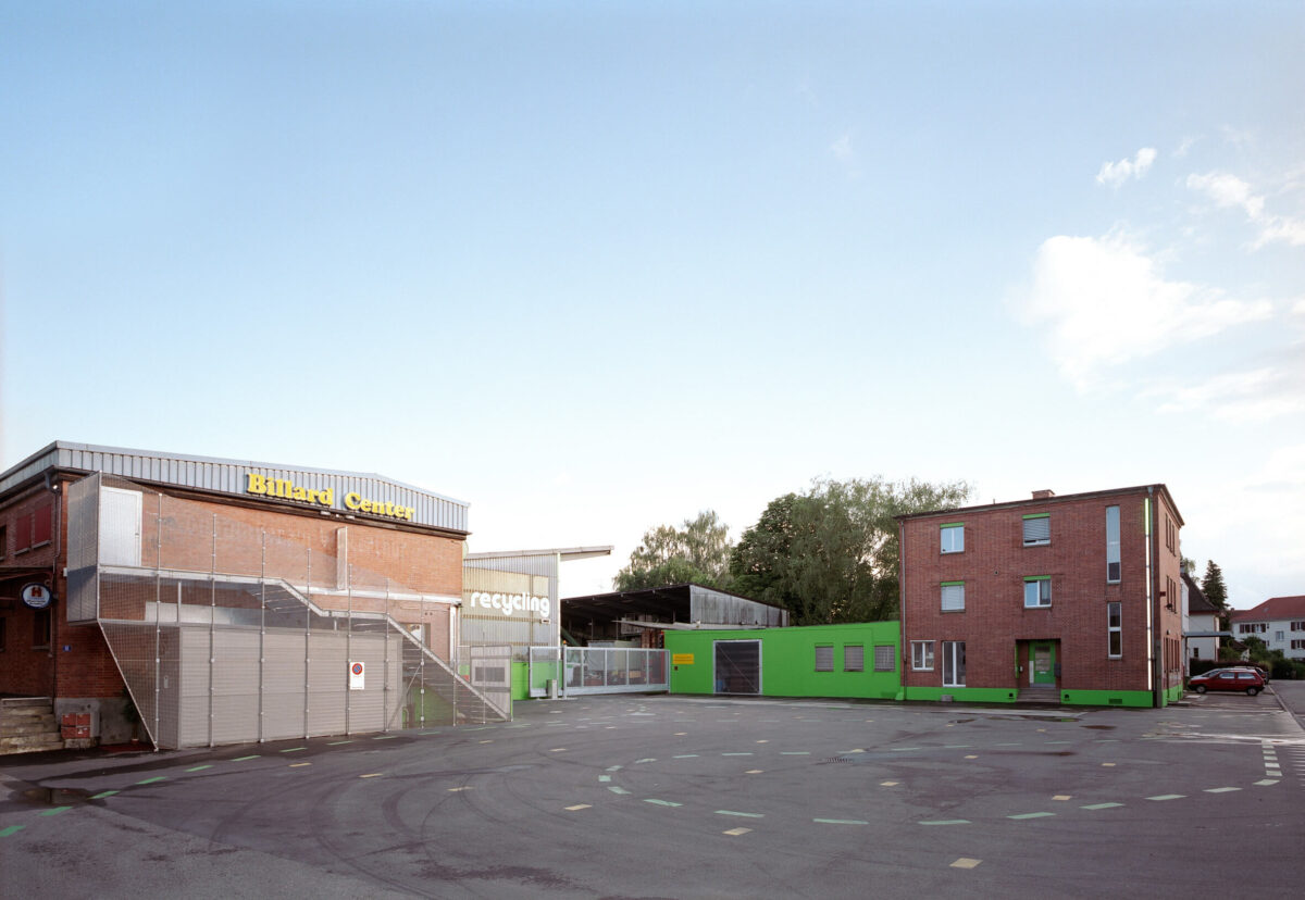 奥奥斯·马格回收公司，温特图尔

注：OOS可能不是常见词汇，这里按名称原样保留Maag音译为马格，Winterthur 是瑞士城市温特图尔  -5