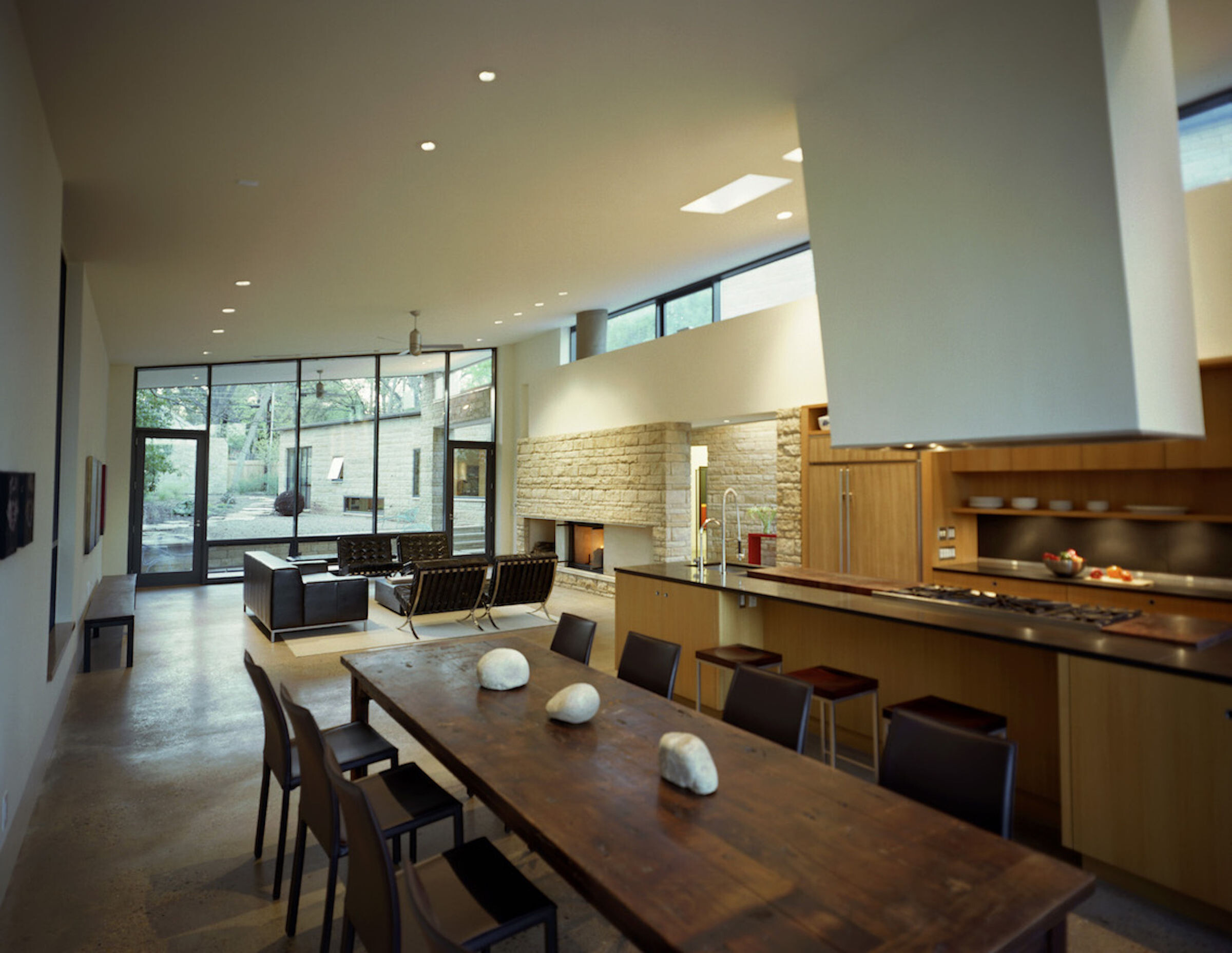 德州奥斯汀三石私人住宅 | 日光与自然的和谐交融-26