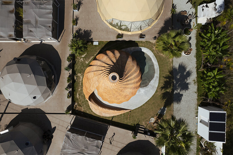 褶皱起伏的贝壳桑拿房丨日本丨隈研吾建筑事务所-11