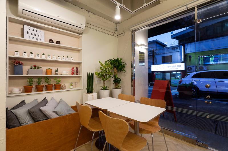 简约咖啡厅，8 坪空间的魅力设计-5