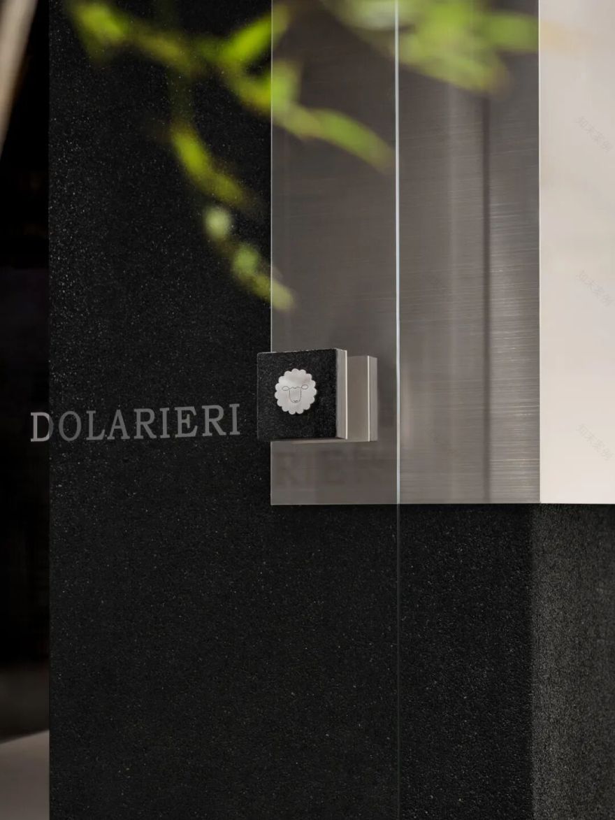 时空的几何叙事|DOLARIERIRetailStore-24