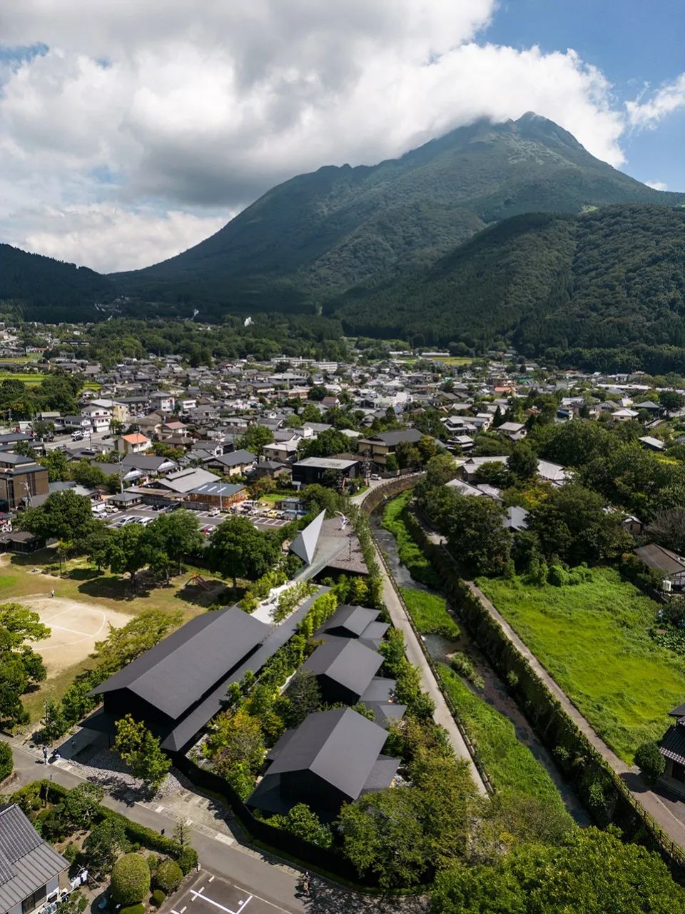 Comico 美术馆由布院新馆丨日本丨隈研吾建筑都市设计事务所-2