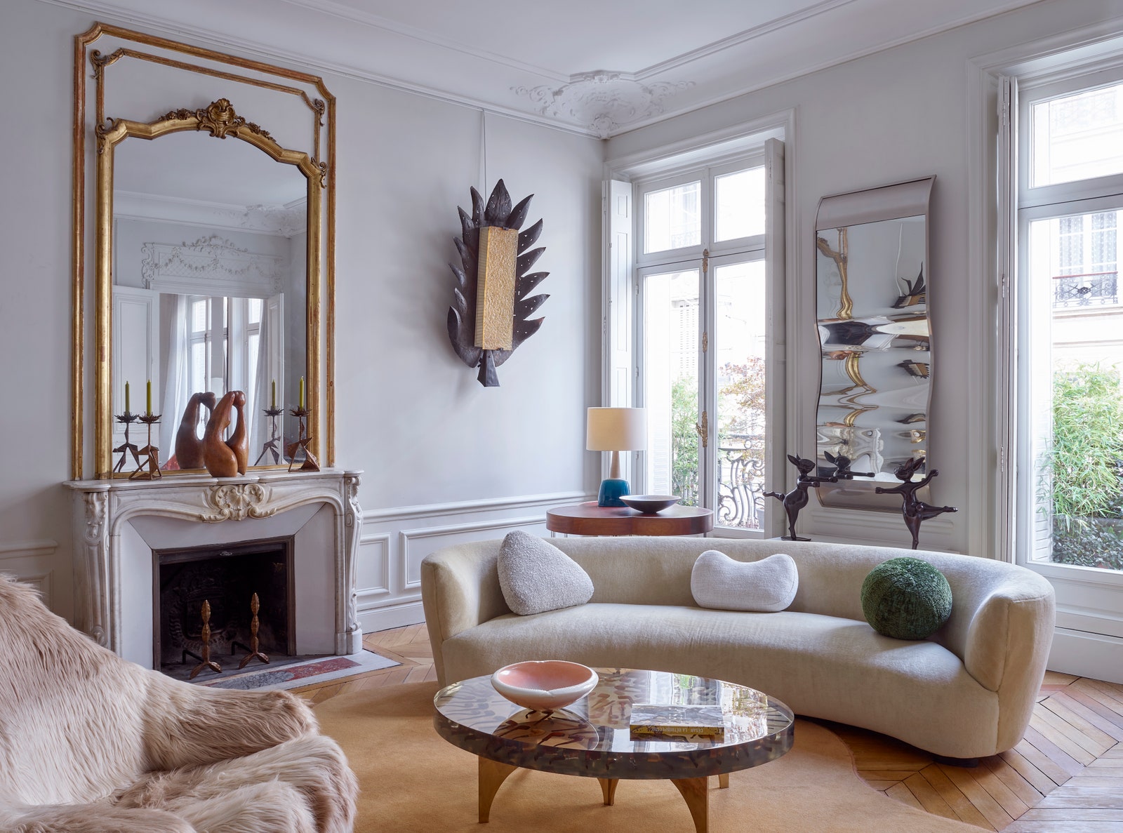 诗意巴黎公寓 | 色彩碰撞的复古与现代-5