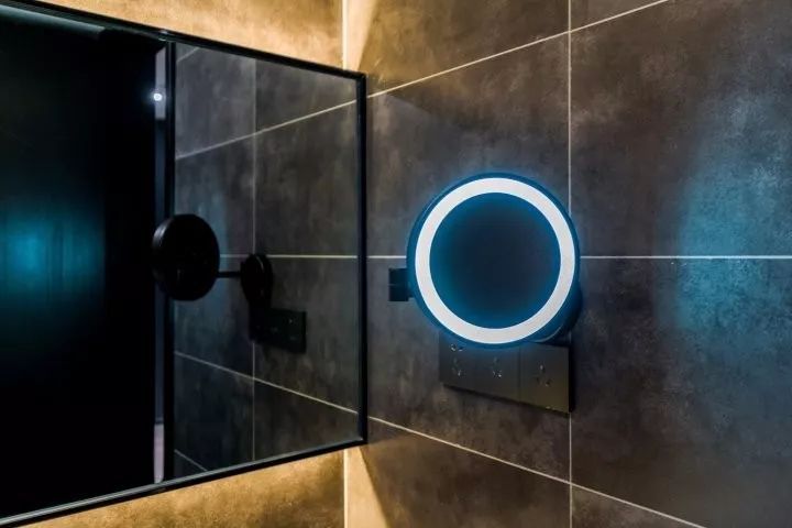 西安合宿酒店 | 红陀螺里的穿越时空艺术之旅-55