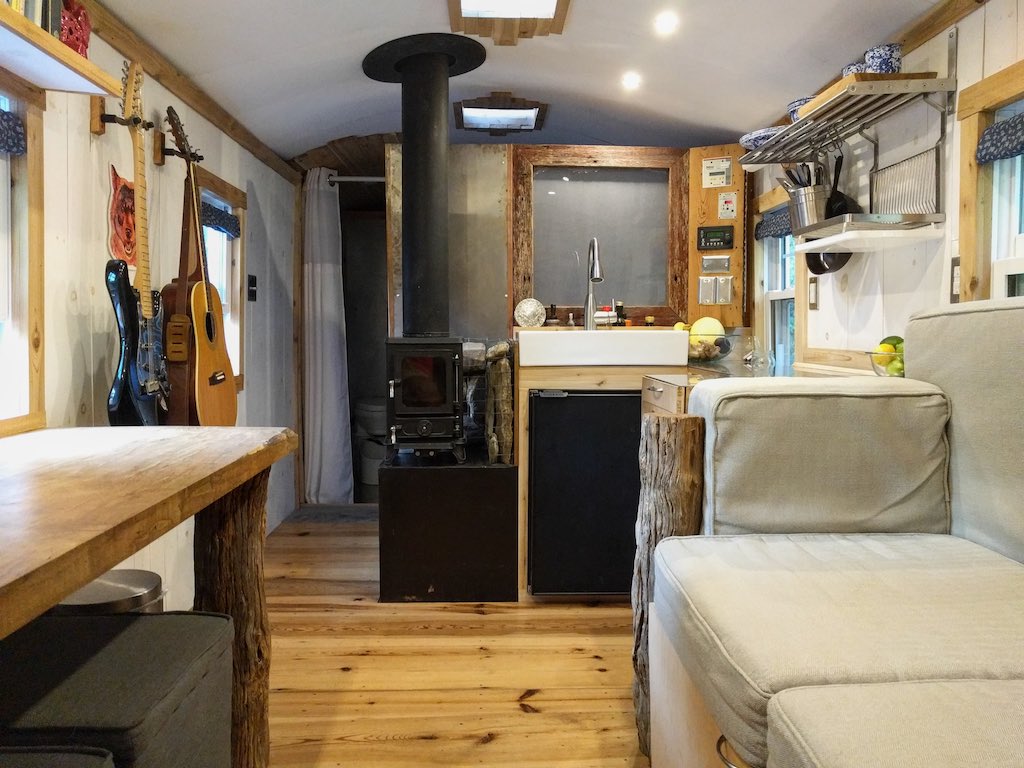 Thomas Tiny Bus House – Tiny House Swoon-4