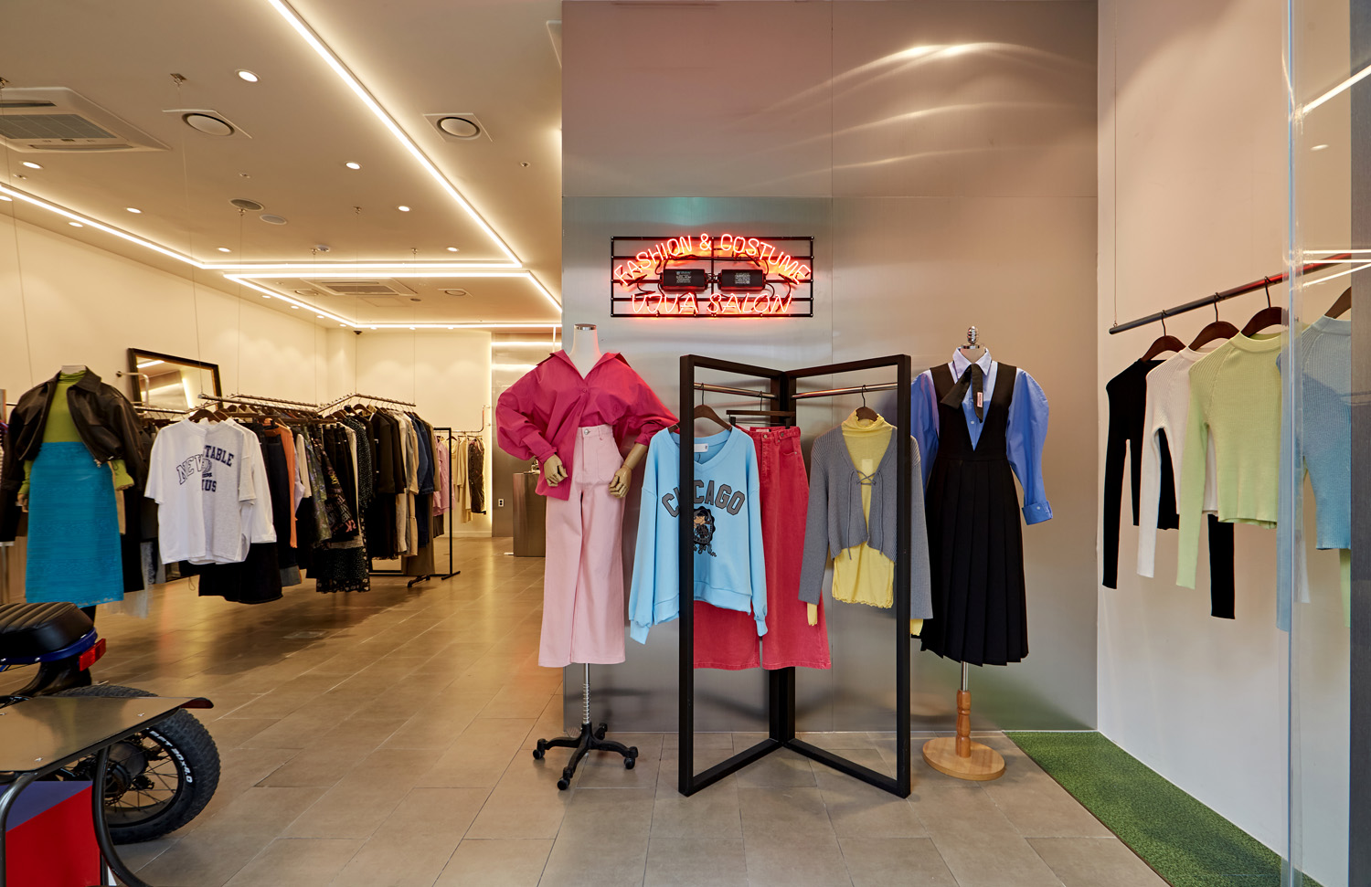 简约 22 平米女性服饰店设计，展现女性柔美魅力-3